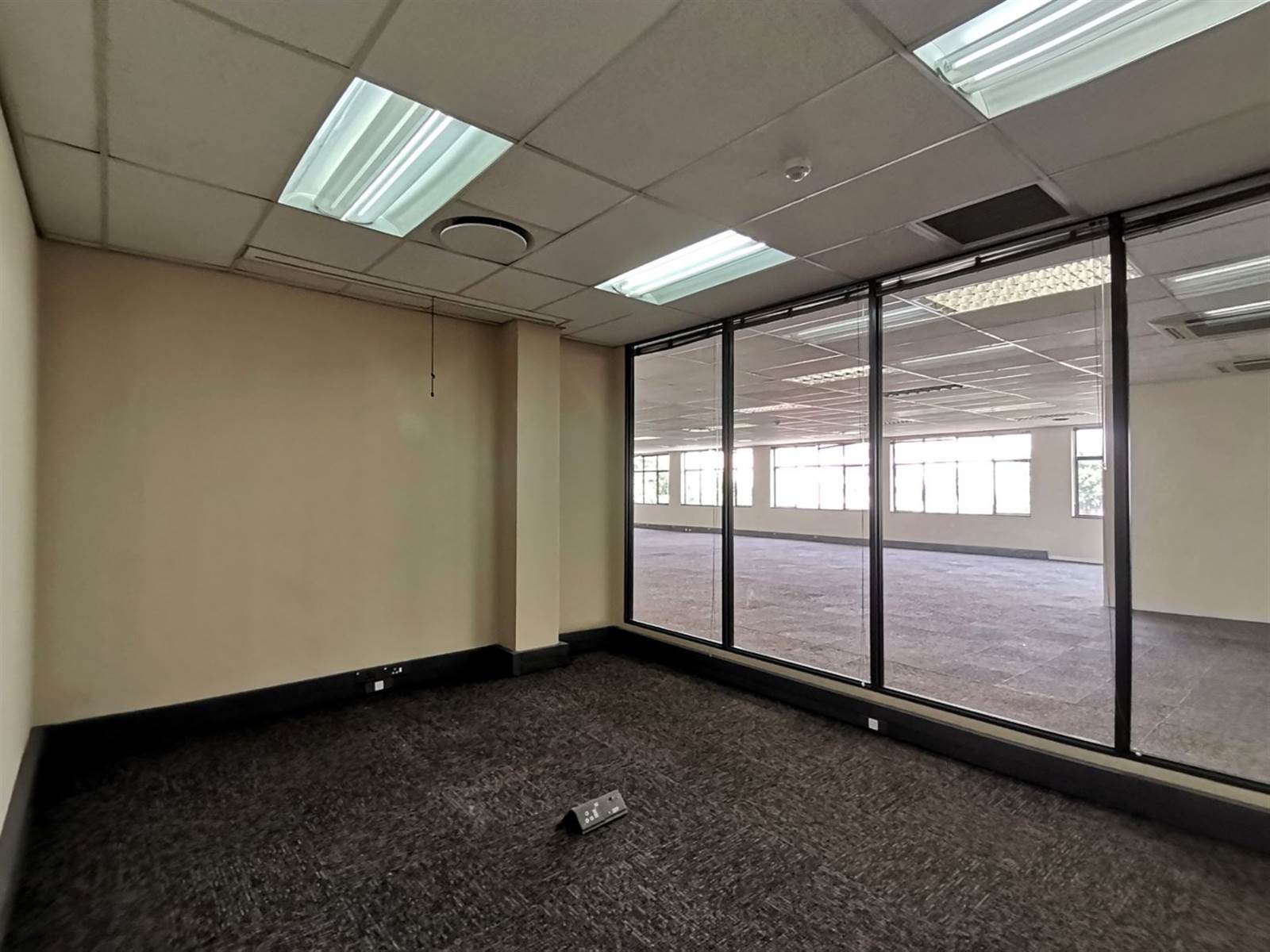 856  m² Office Space in Illovo photo number 26