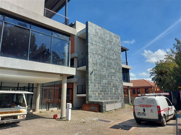 1433  m² Commercial space