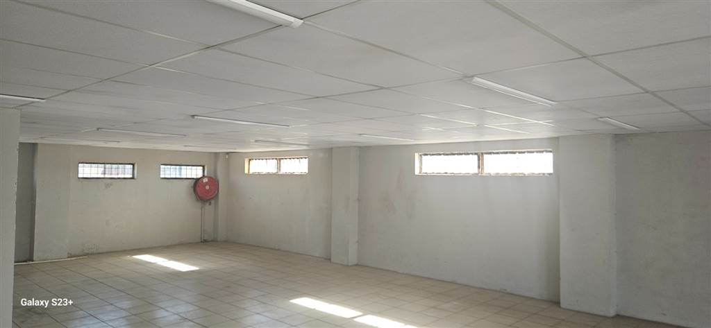 120  m² Commercial space in Meyerton Park photo number 7