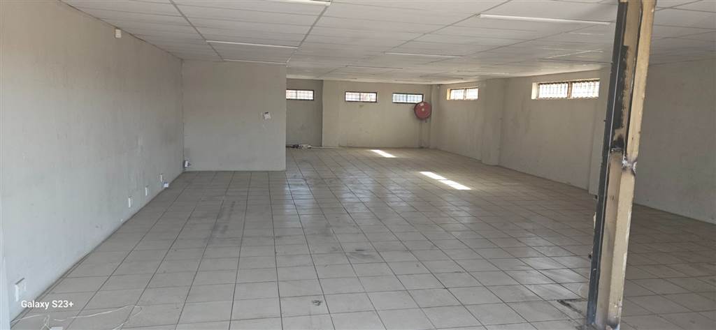 120  m² Commercial space in Meyerton Park photo number 6