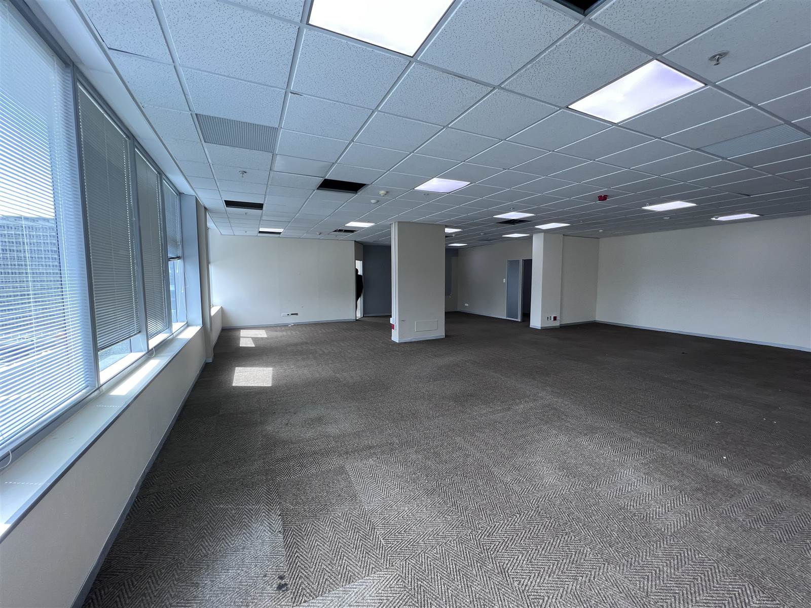 1718  m² Commercial space in Cape Town City Centre photo number 1