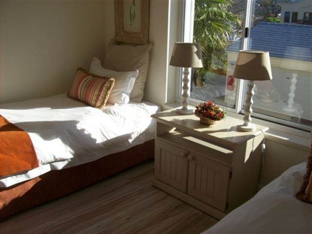2 Bed Apartment in Knysna Quays photo number 6