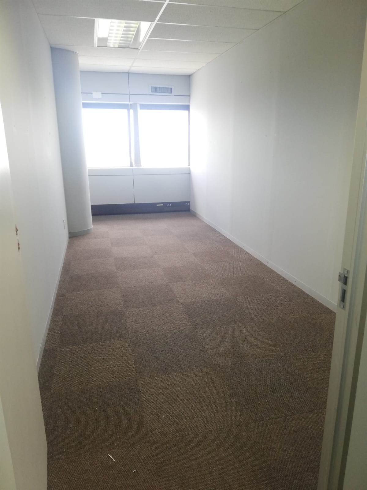 1147.25  m² Office Space in Bellville Central photo number 9
