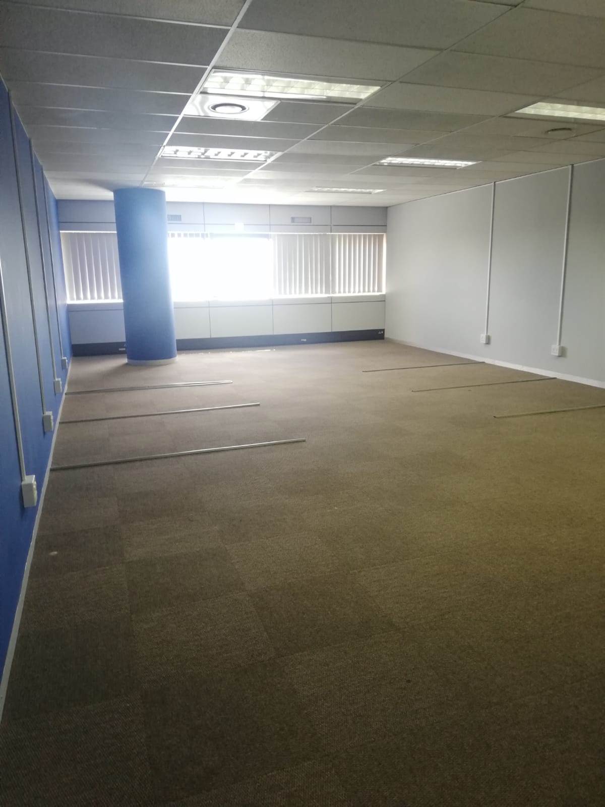 1147.25  m² Office Space in Bellville Central photo number 3