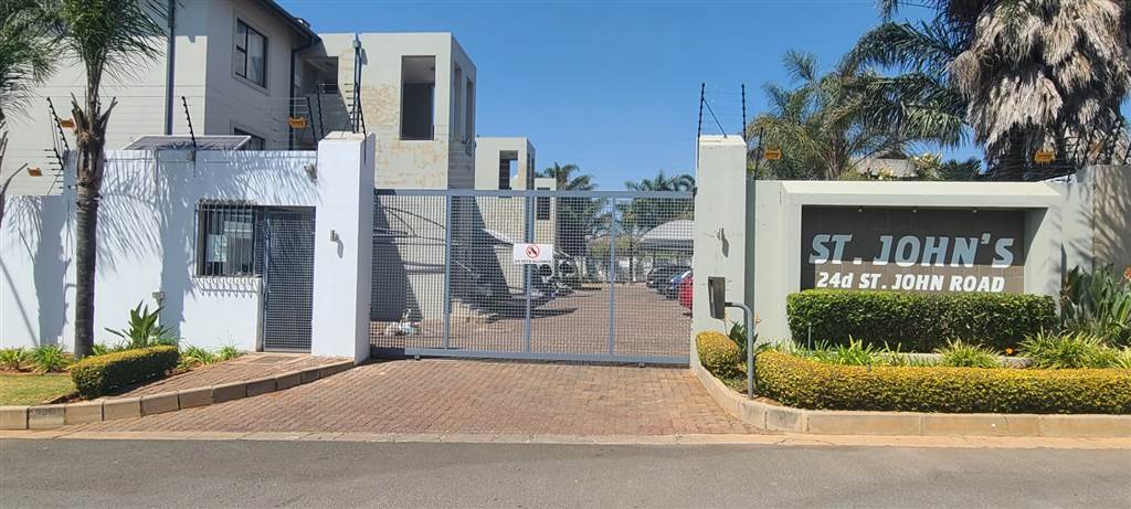 2 Bed Townhouse in Germiston Central photo number 1