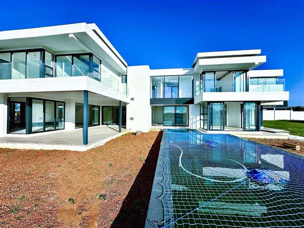6 Bedroom House 6 Bedroom House