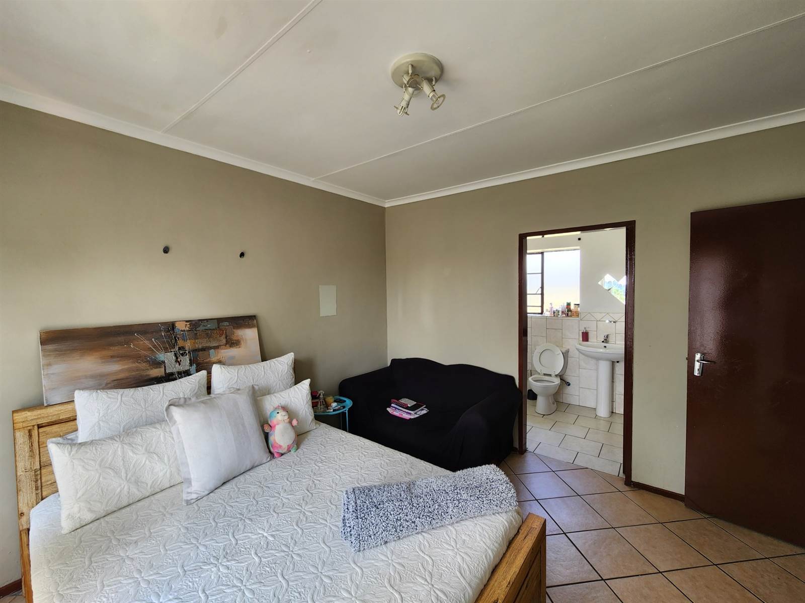 3 Bed Apartment in Grobler Park photo number 28