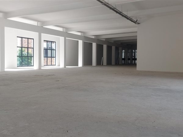 686  m² Office Space