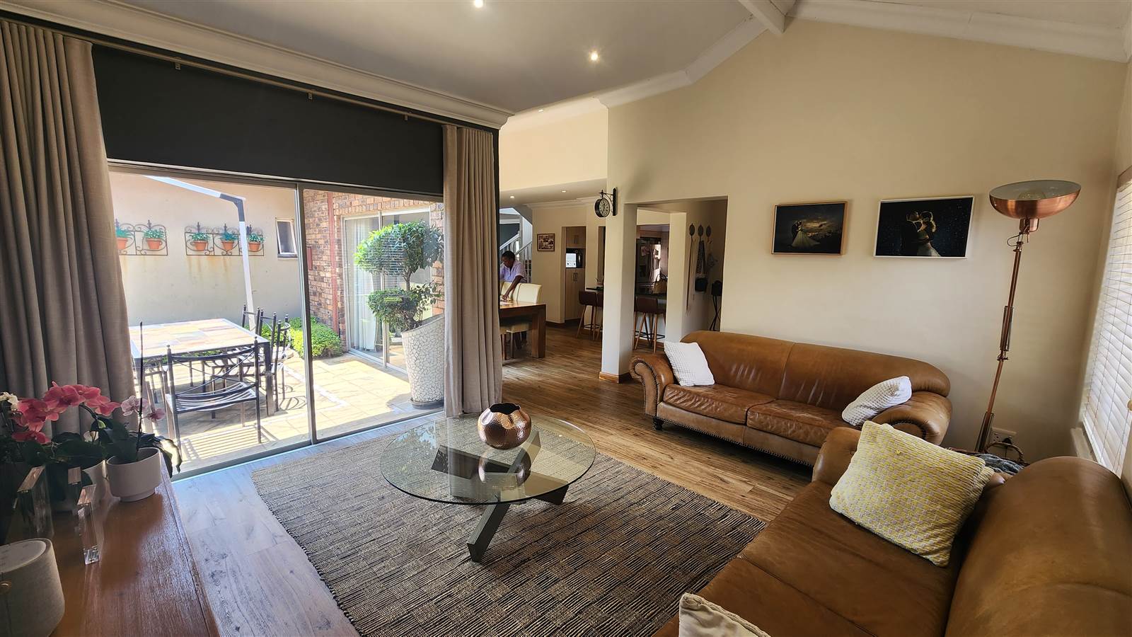 3 Bed Townhouse in Waterkloof photo number 4