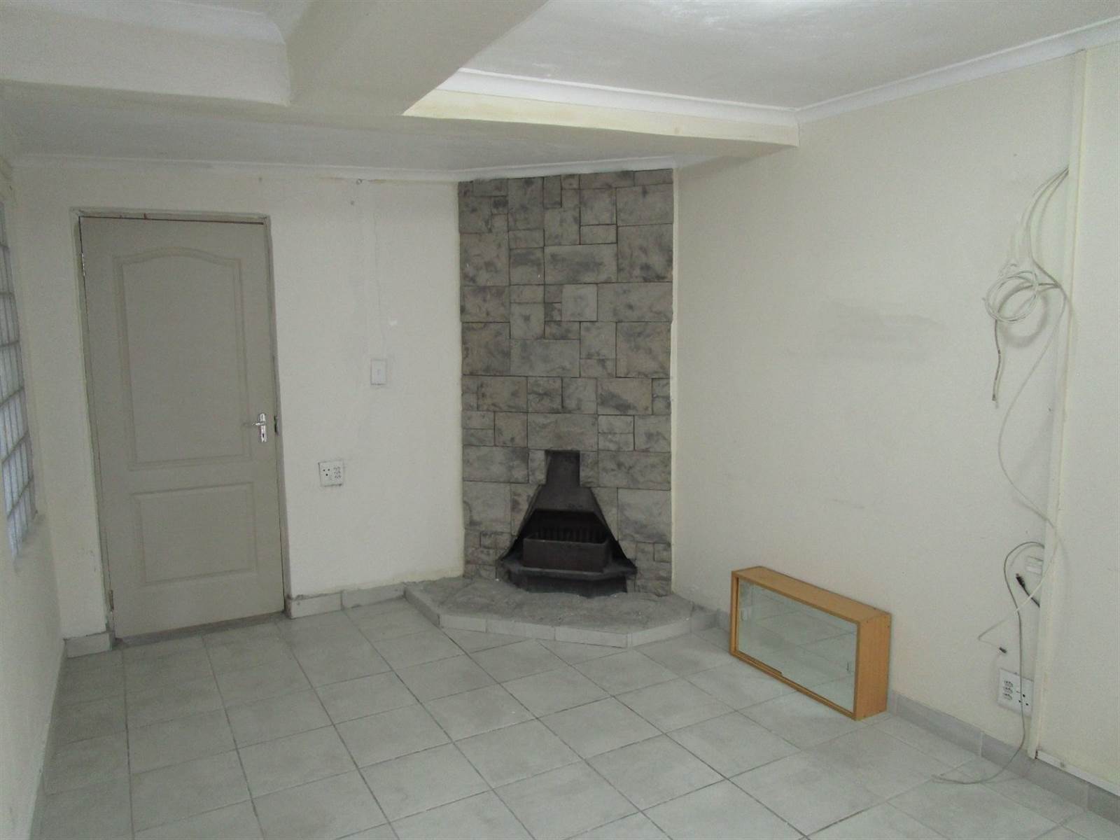 2 Bed Apartment in Belhar photo number 3