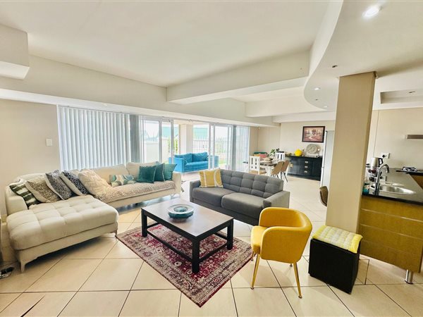 4 Bed Apartment in Summerstrand