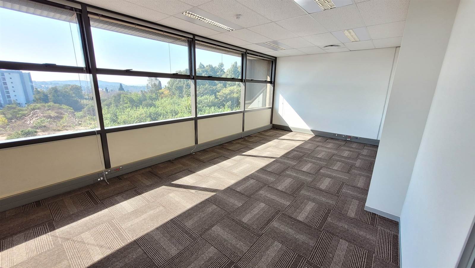 770  m² Office Space in Ashlea Gardens photo number 15