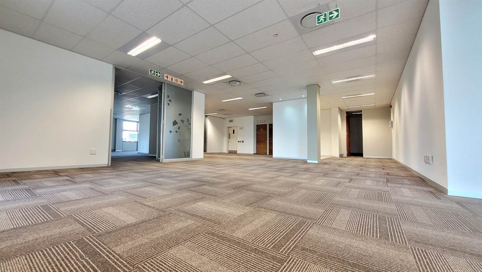 770  m² Office Space in Ashlea Gardens photo number 12