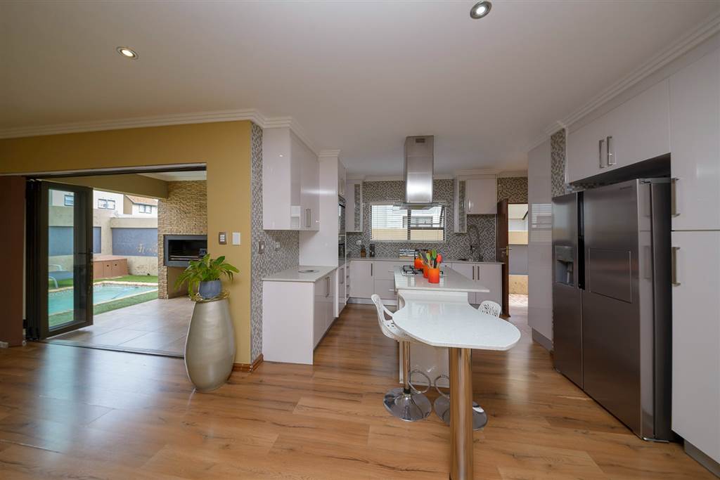 4 Bed House in Brooklands Lifestyle Estate photo number 4