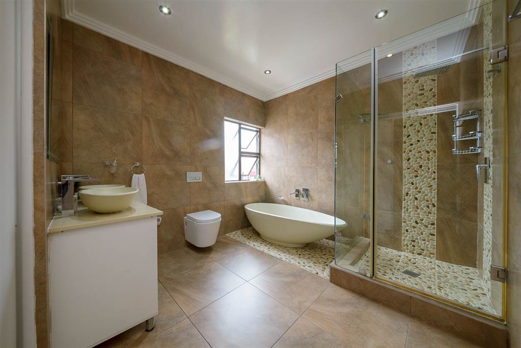 4 Bed House in Brooklands Lifestyle Estate photo number 18