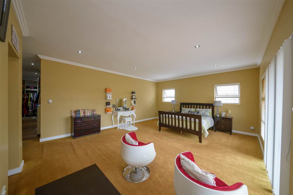 4 Bed House in Brooklands Lifestyle Estate photo number 12