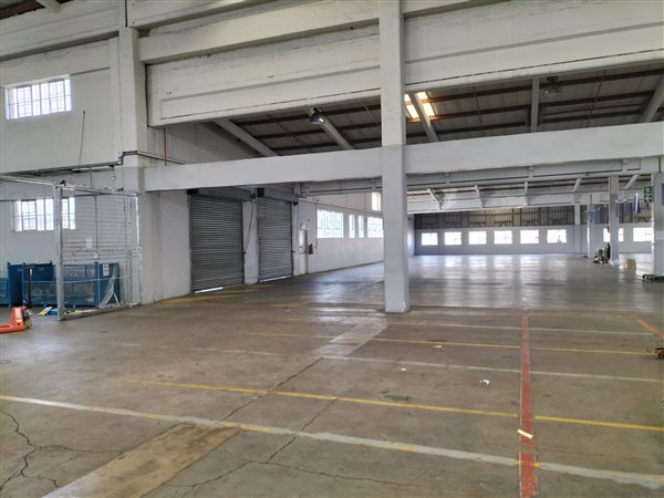 2 816  m² Industrial space