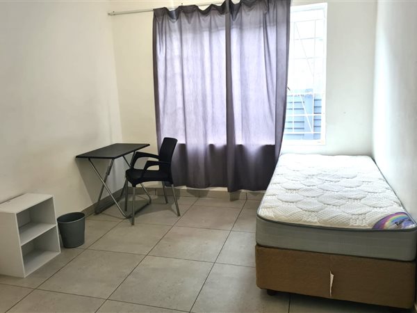 3 Bed House in Brixton