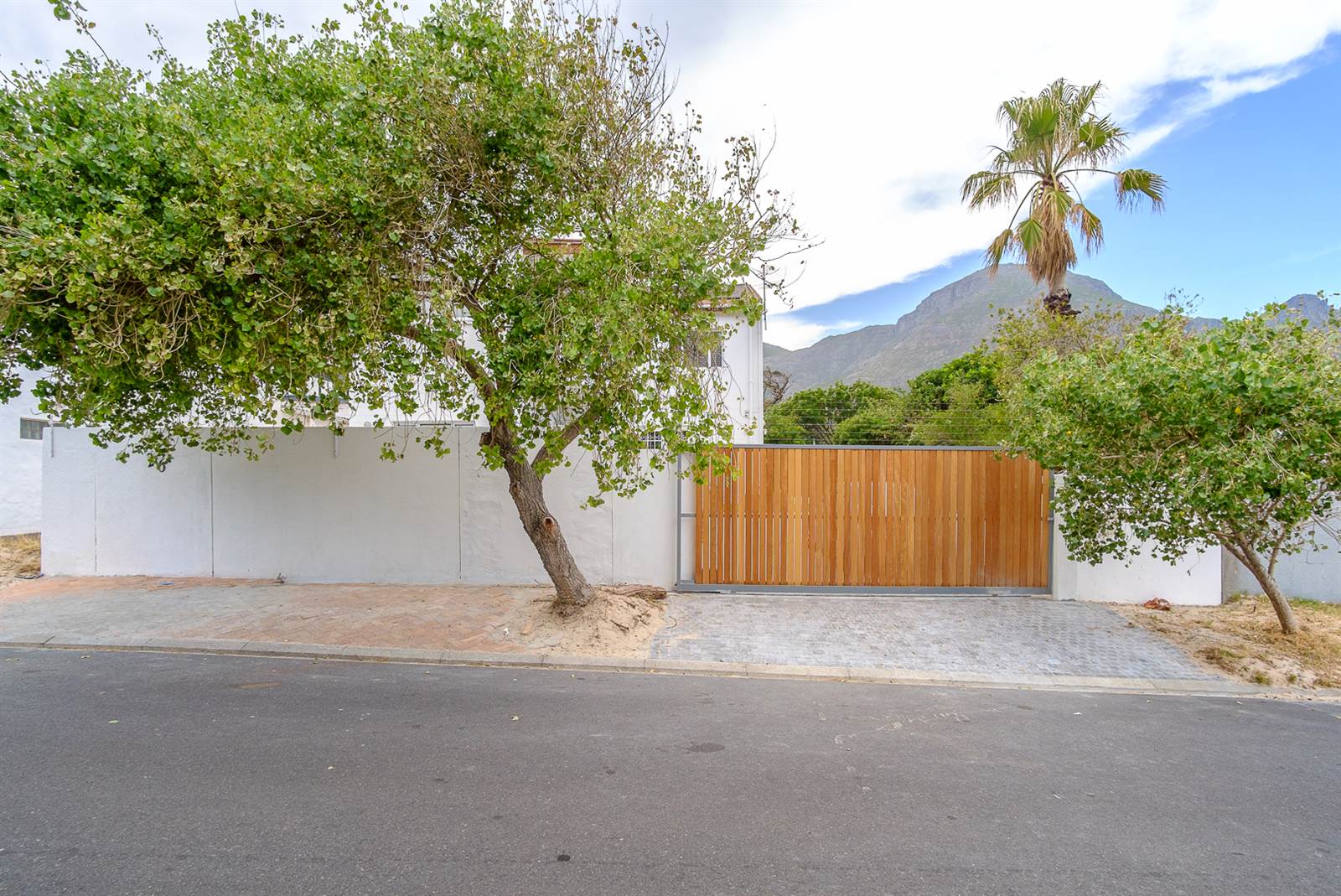 4 Bed House in Hout Bay and surrounds photo number 30