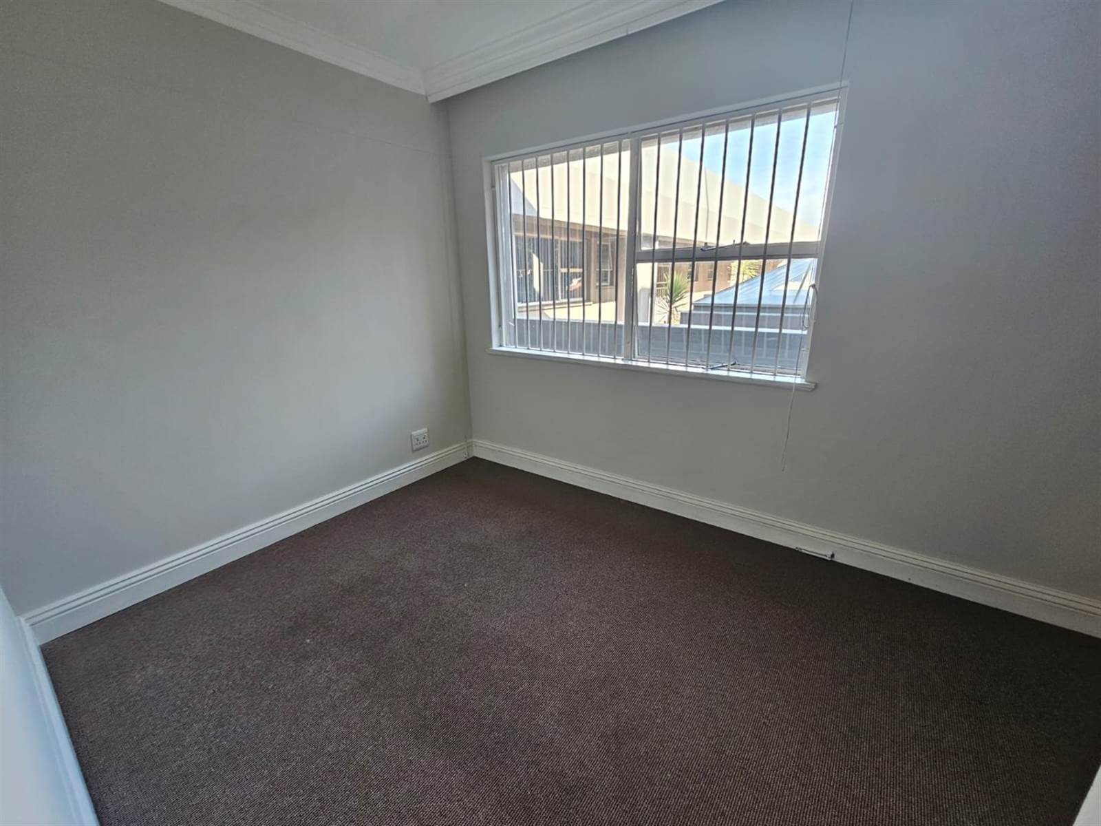 2 Bed Apartment in Morningside photo number 11