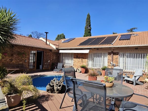3 Bedroom House 3 Bedroom House