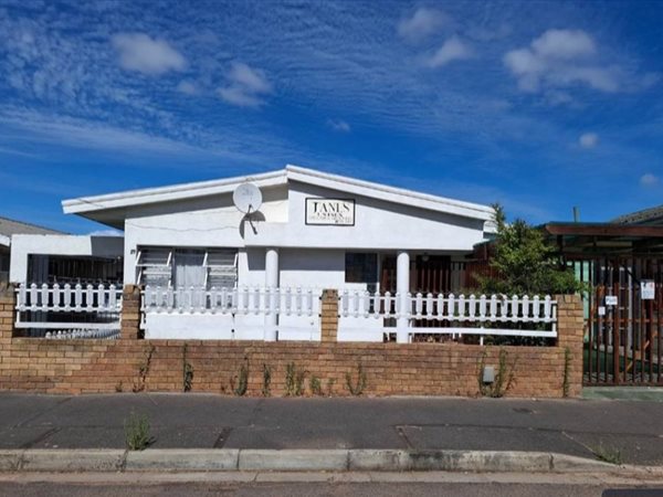 6 Bedroom House 6 Bedroom House