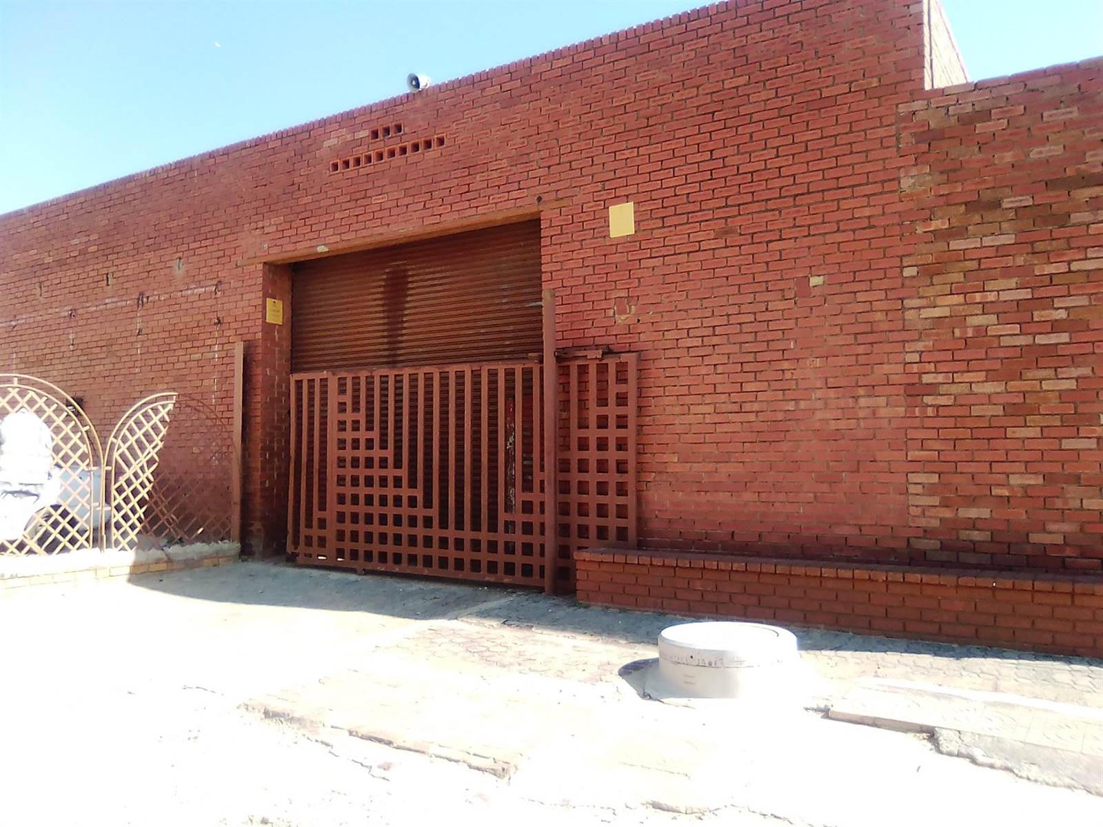 Commercial space in Tembisa photo number 1