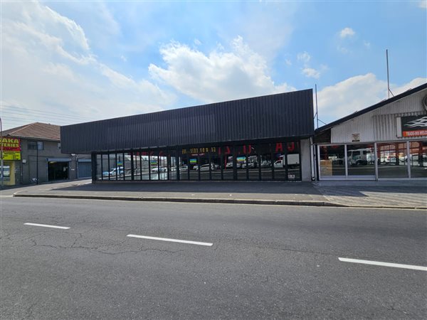 823  m² Retail Space in Goodwood