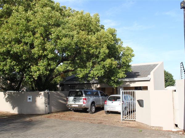 3 Bedroom House 3 Bedroom House