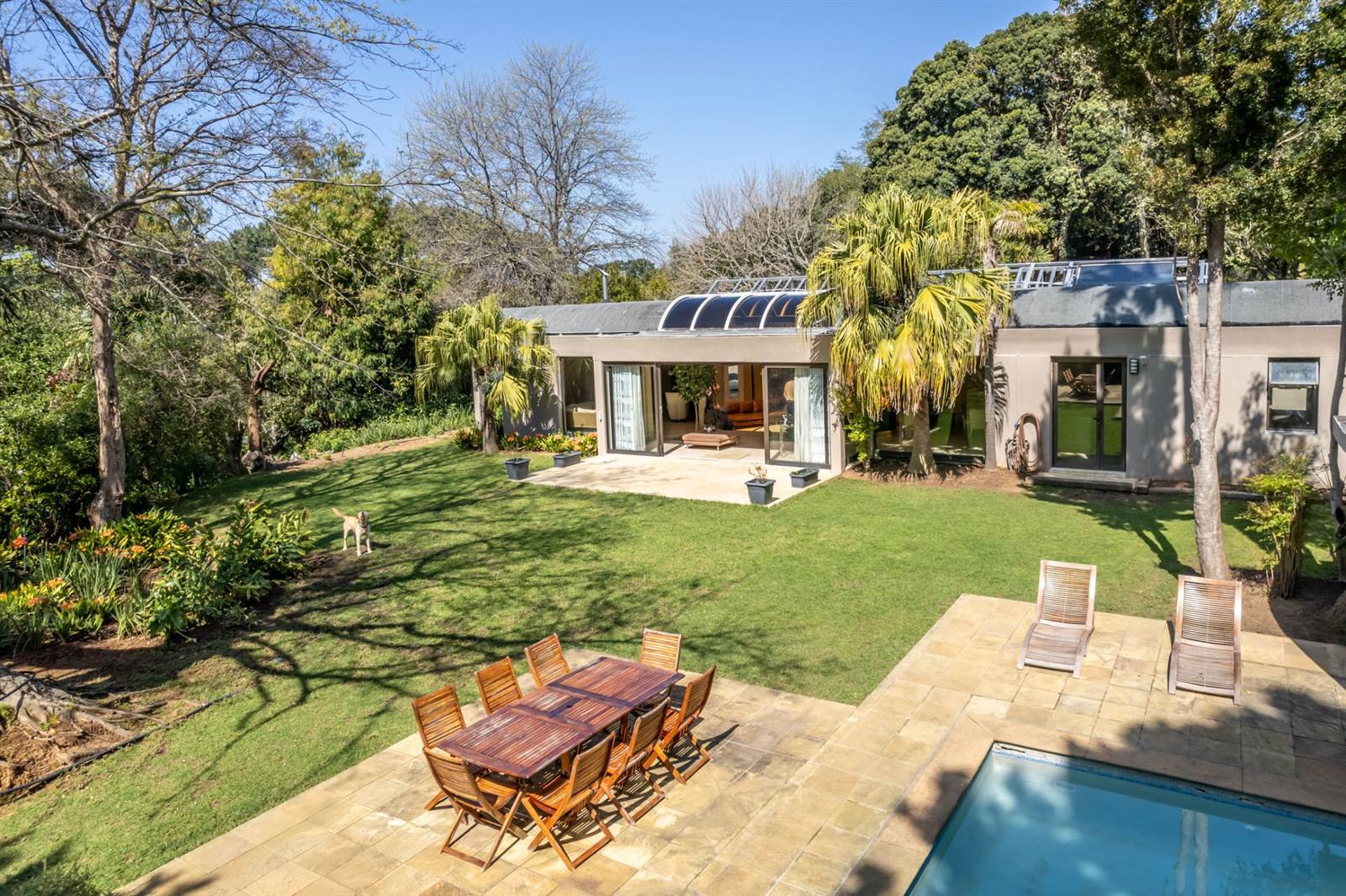 4 Bed House in Constantia Upper  photo number 1