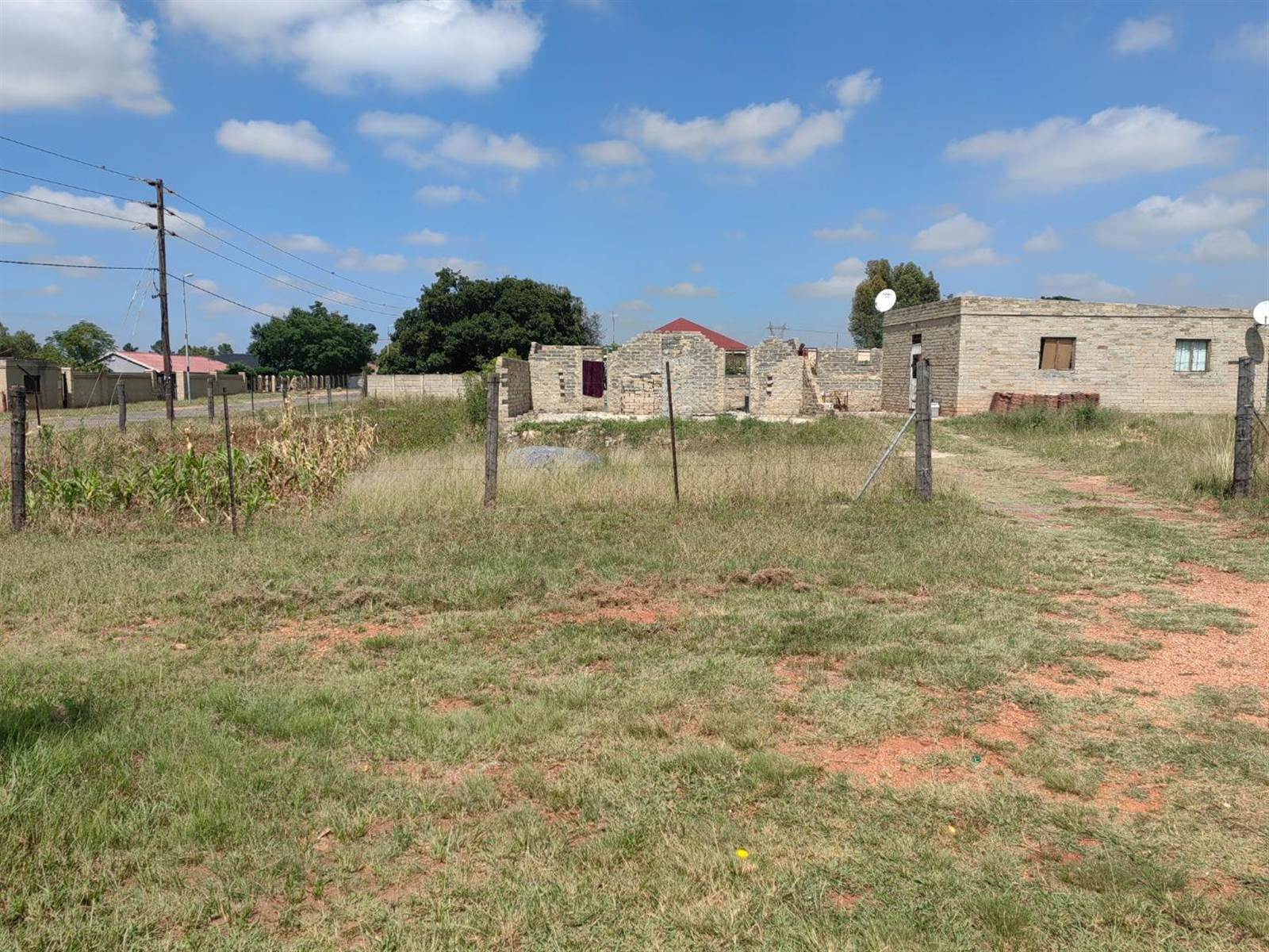 1250 m² Land available in Daleside photo number 2