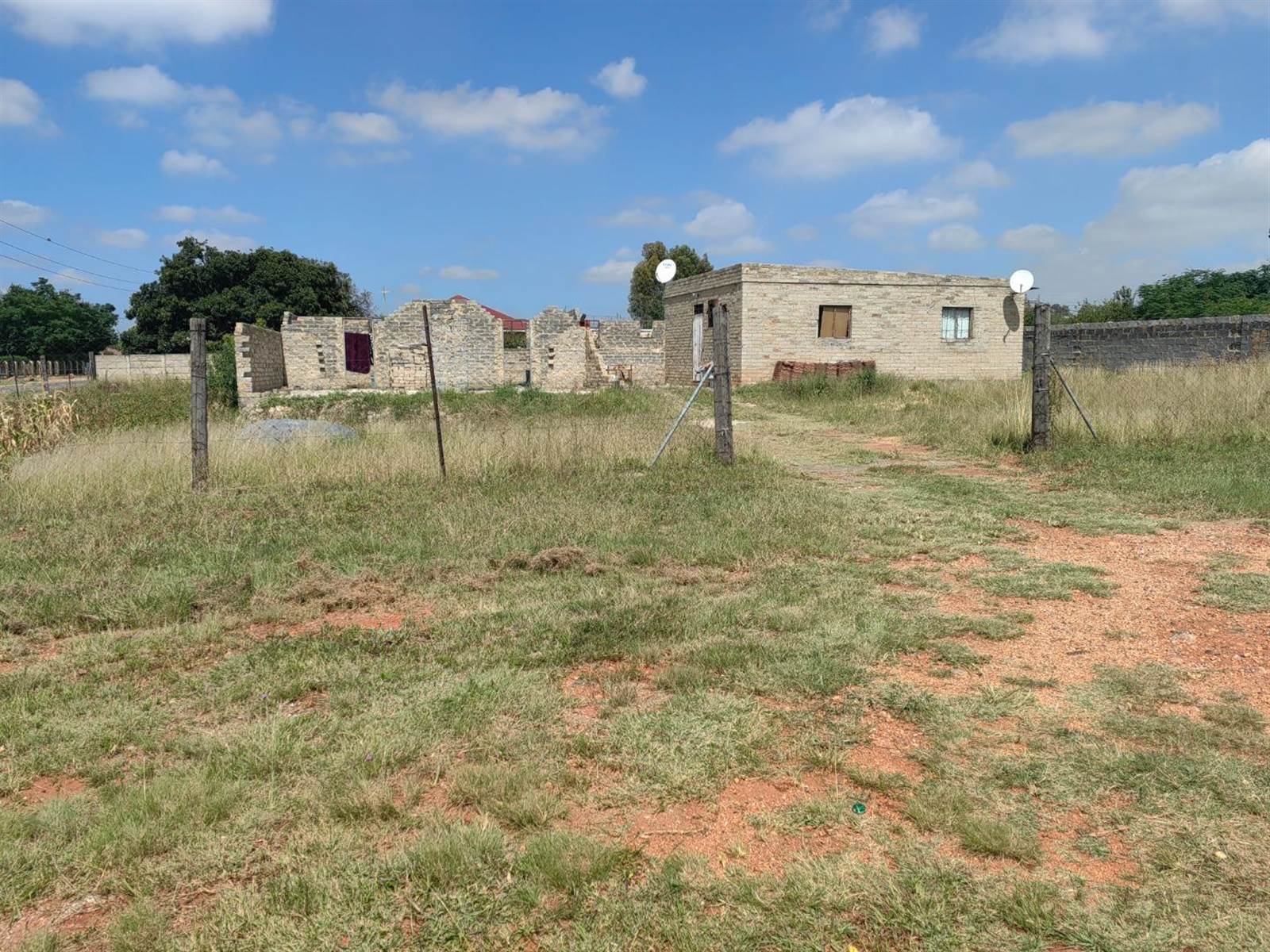 1250 m² Land available in Daleside photo number 1