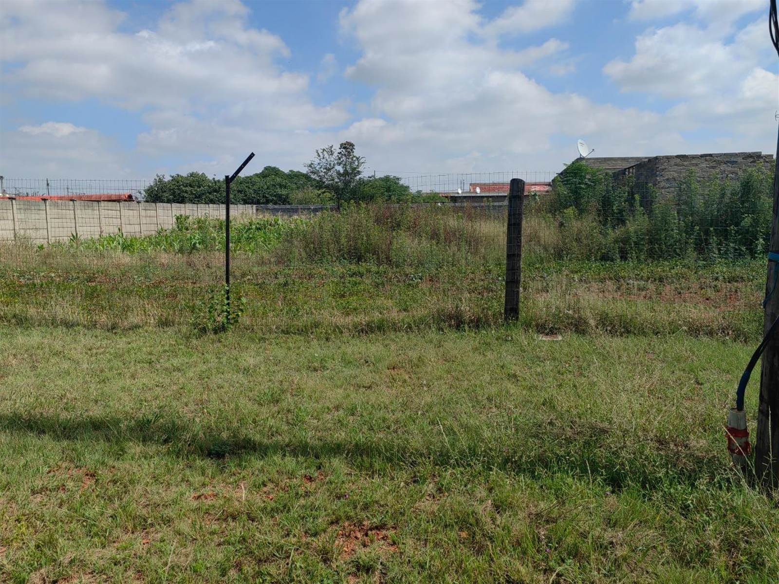 1250 m² Land available in Daleside photo number 8