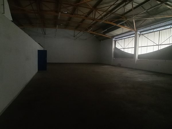 1 009  m² Industrial space