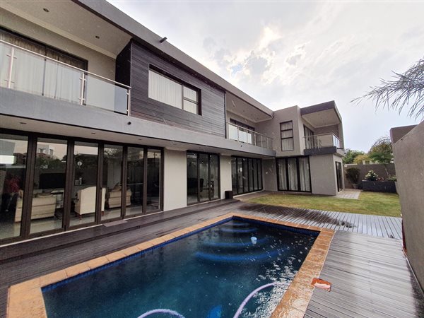 6 Bed House in Midstream Estate