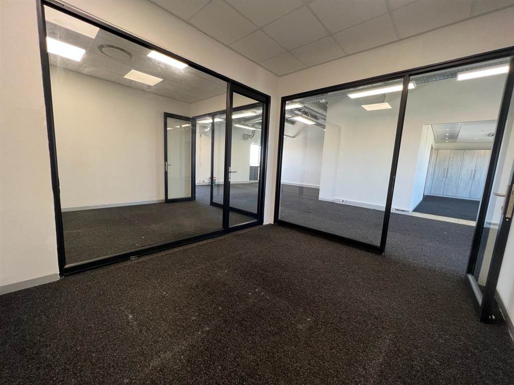 189  m² Commercial space in Parklands North photo number 14