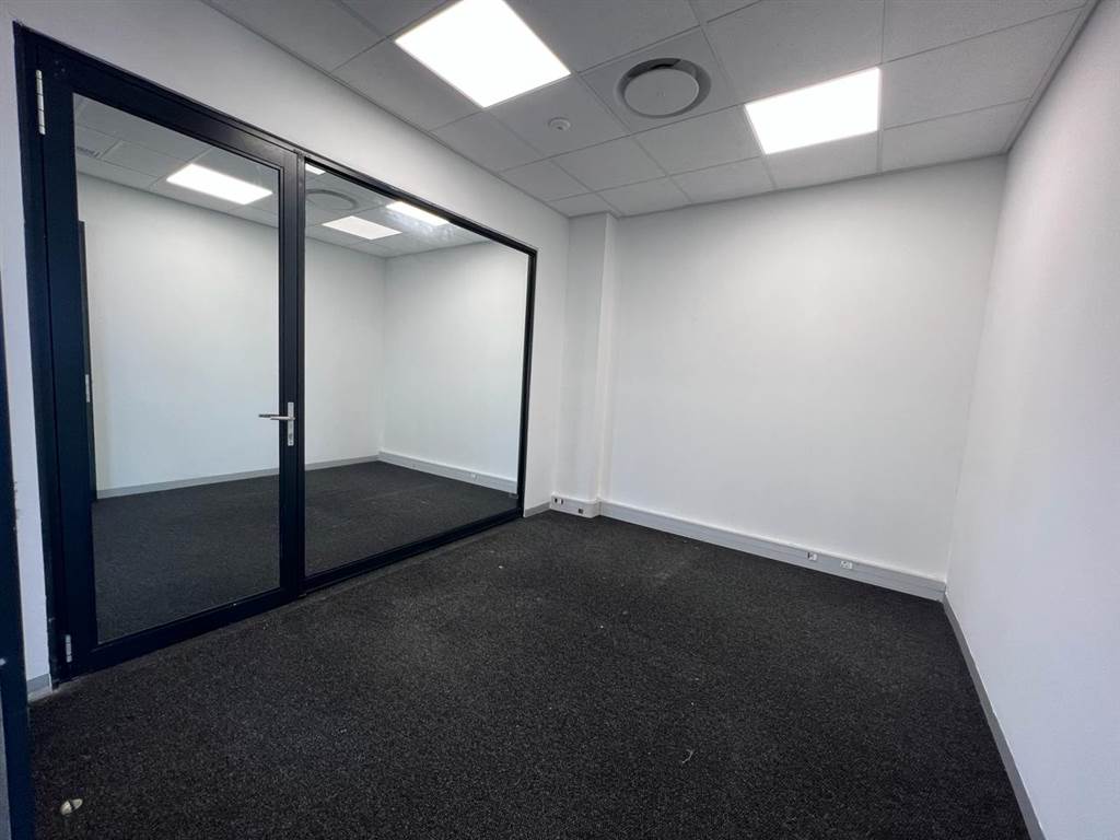 189  m² Commercial space in Parklands North photo number 12