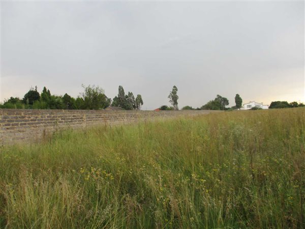 4064 m² Land available in Henley on Klip