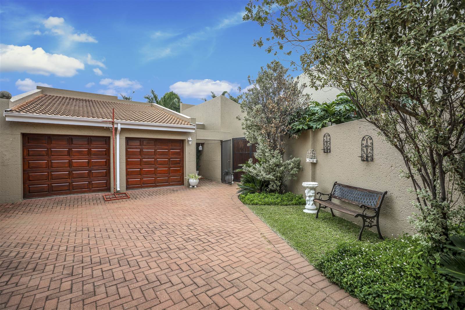 2.5 Bed Cluster in Douglasdale photo number 17