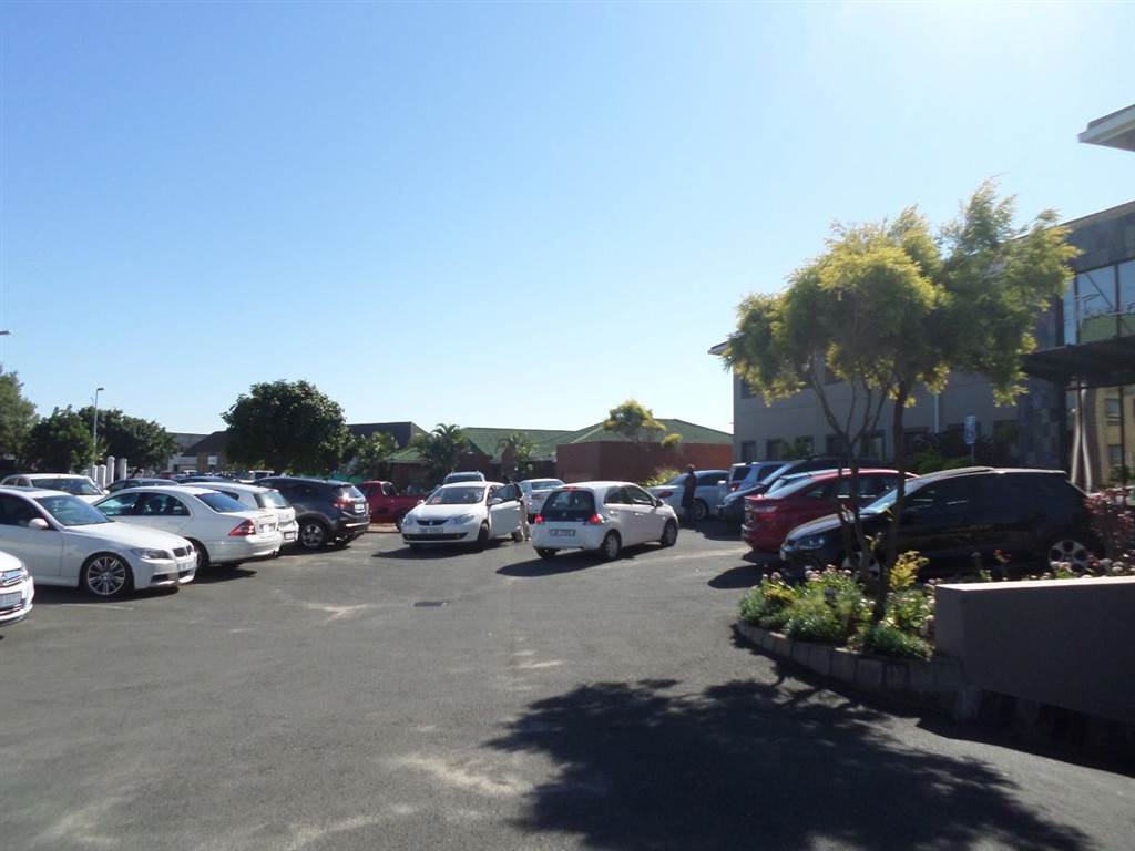 1324.1  m² Commercial space in Richards Bay Central photo number 3