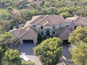 1 ha Farm in Leeuwfontein Estate