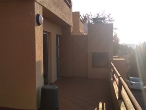 2 Bed Townhouse in Constantia Kloof