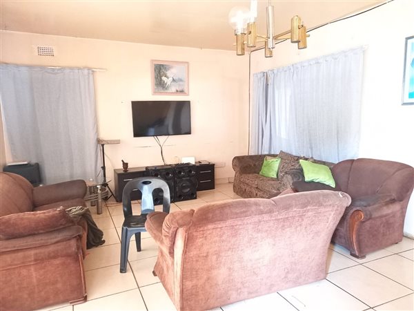 5 Bed House in Actonville