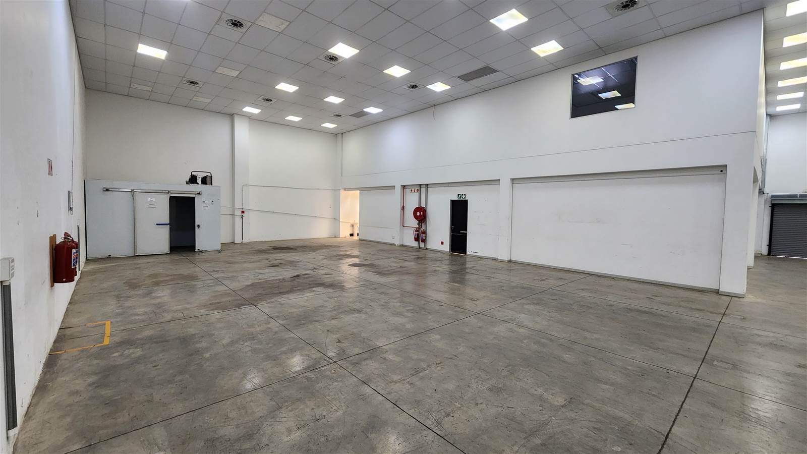 883  m² Industrial space in North Riding photo number 6