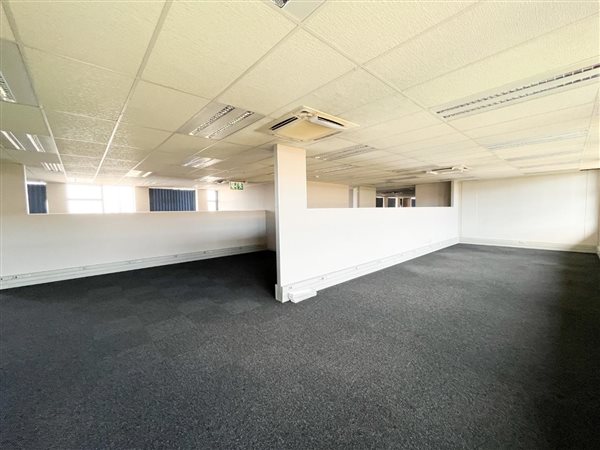 794  m² Office Space in Bellville Central