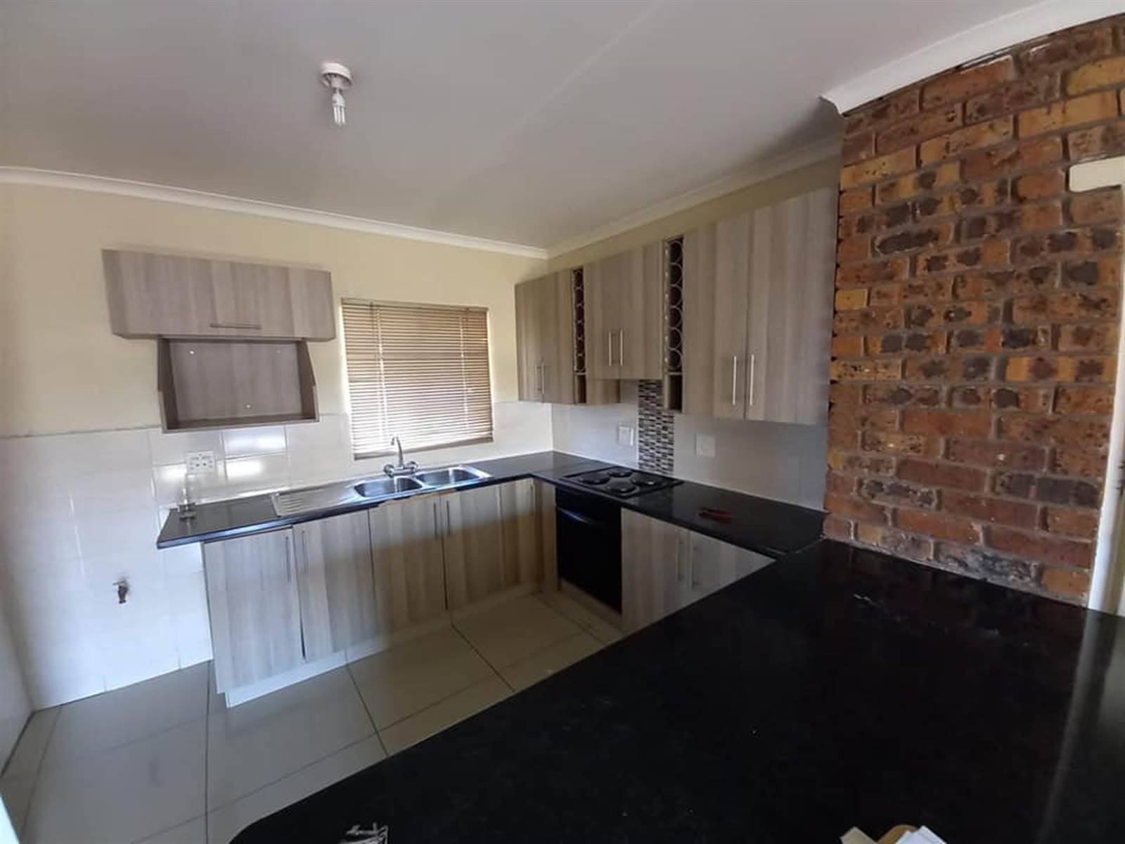 3 Bed Flat in Secunda photo number 1