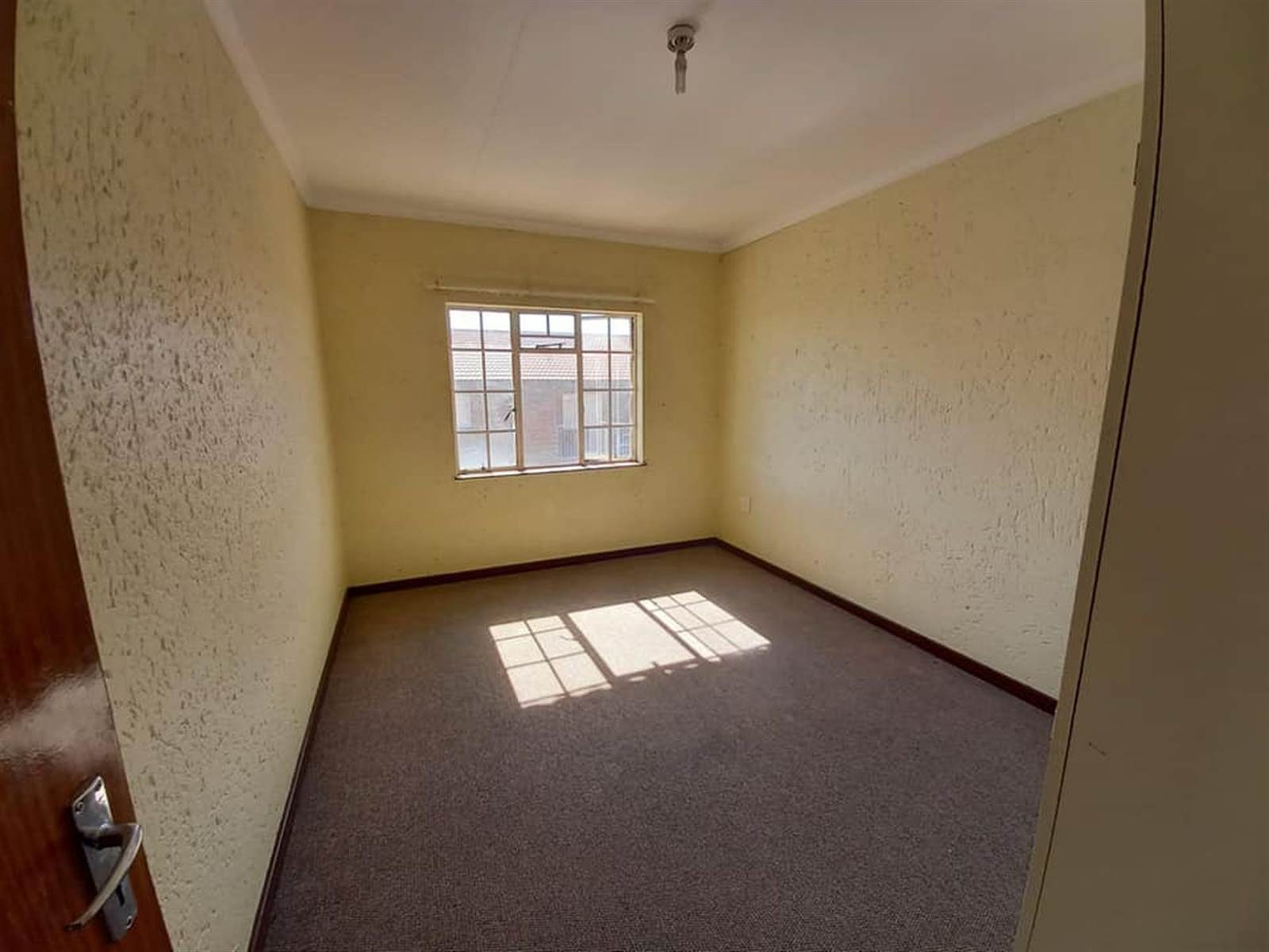 3 Bed Flat in Secunda photo number 4