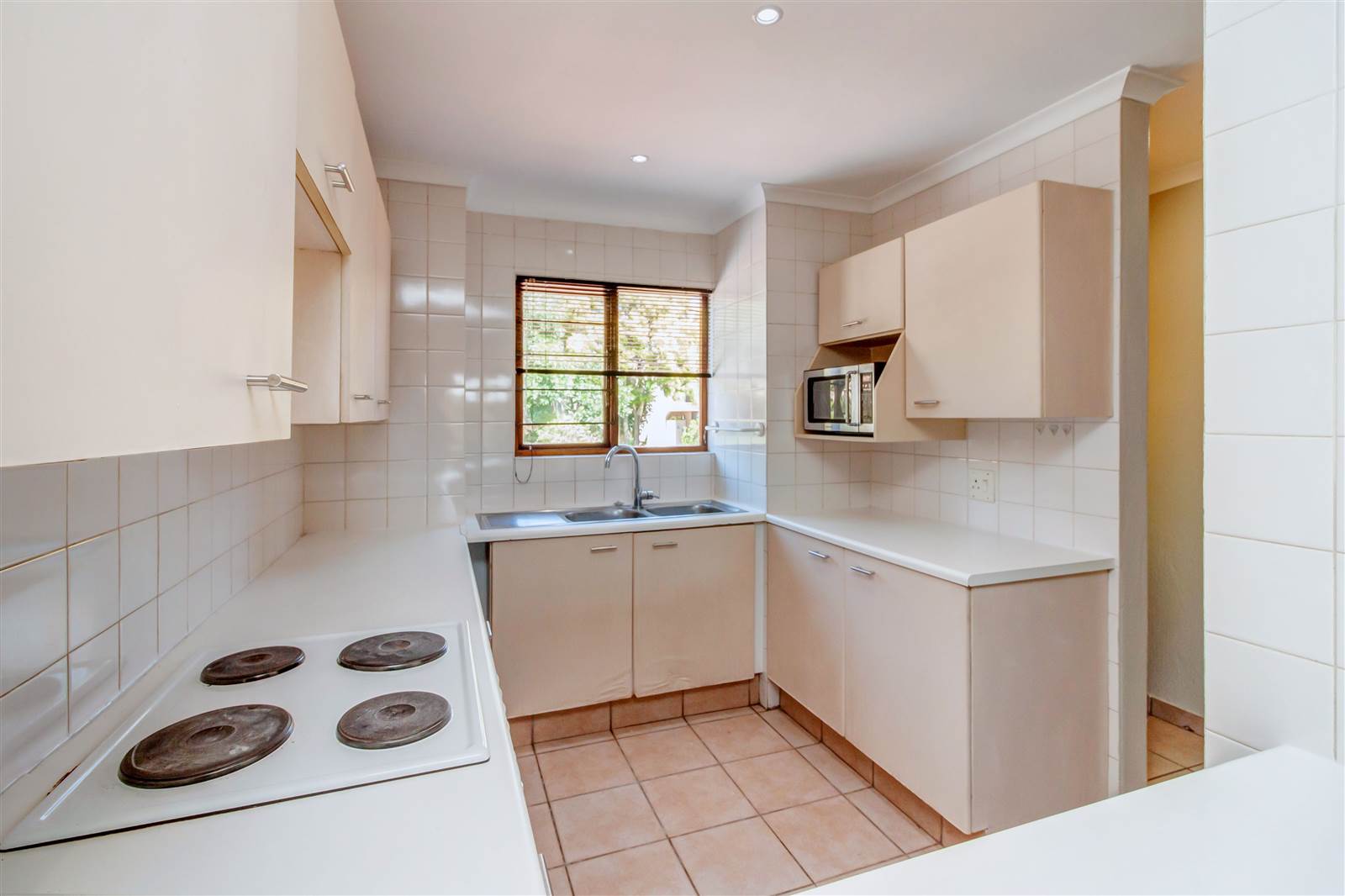 2 Bed House in Sunninghill photo number 10