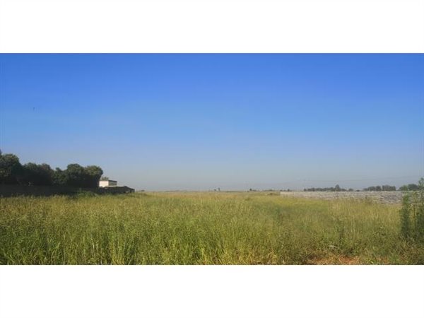 1930 m² Land available in Henley on Klip