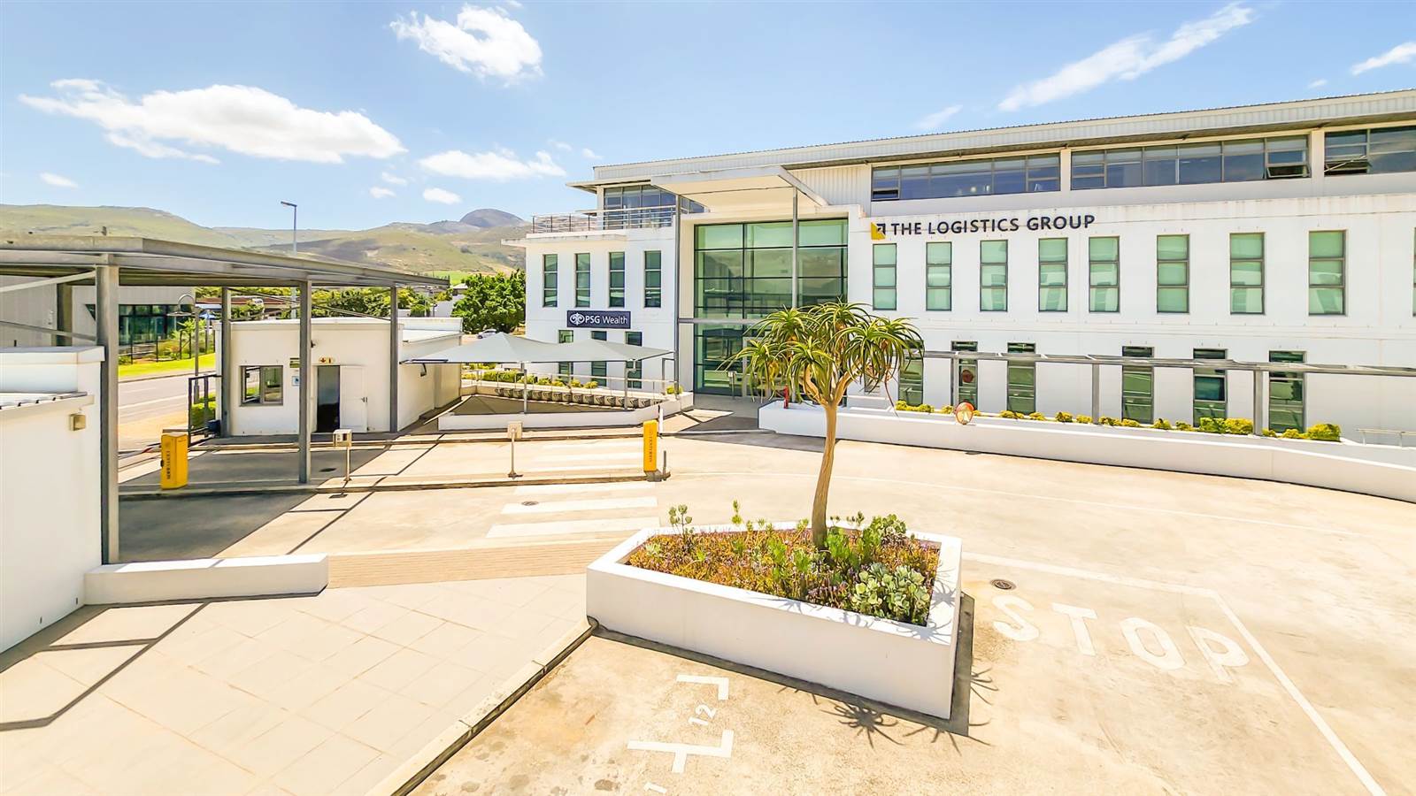 380  m² Office Space in Paarl photo number 3